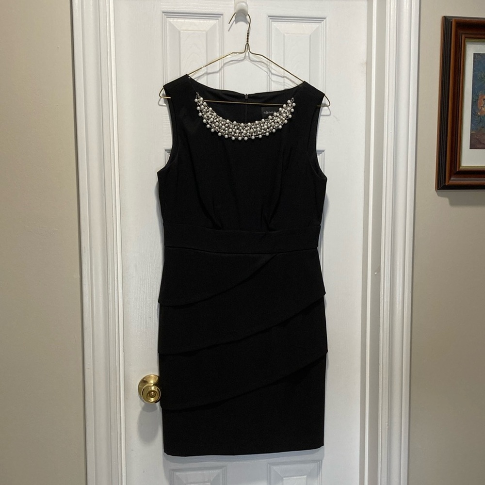 Connected Black Pearl Ruffle Sleeveless Round Neck Cocktail Dress - 10P